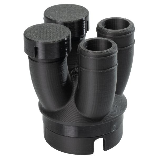 Schwarzer Kunststoff-Warmluft-Adapter mit vier vertikalen Röhren, die von einer runden Basis ausgehen