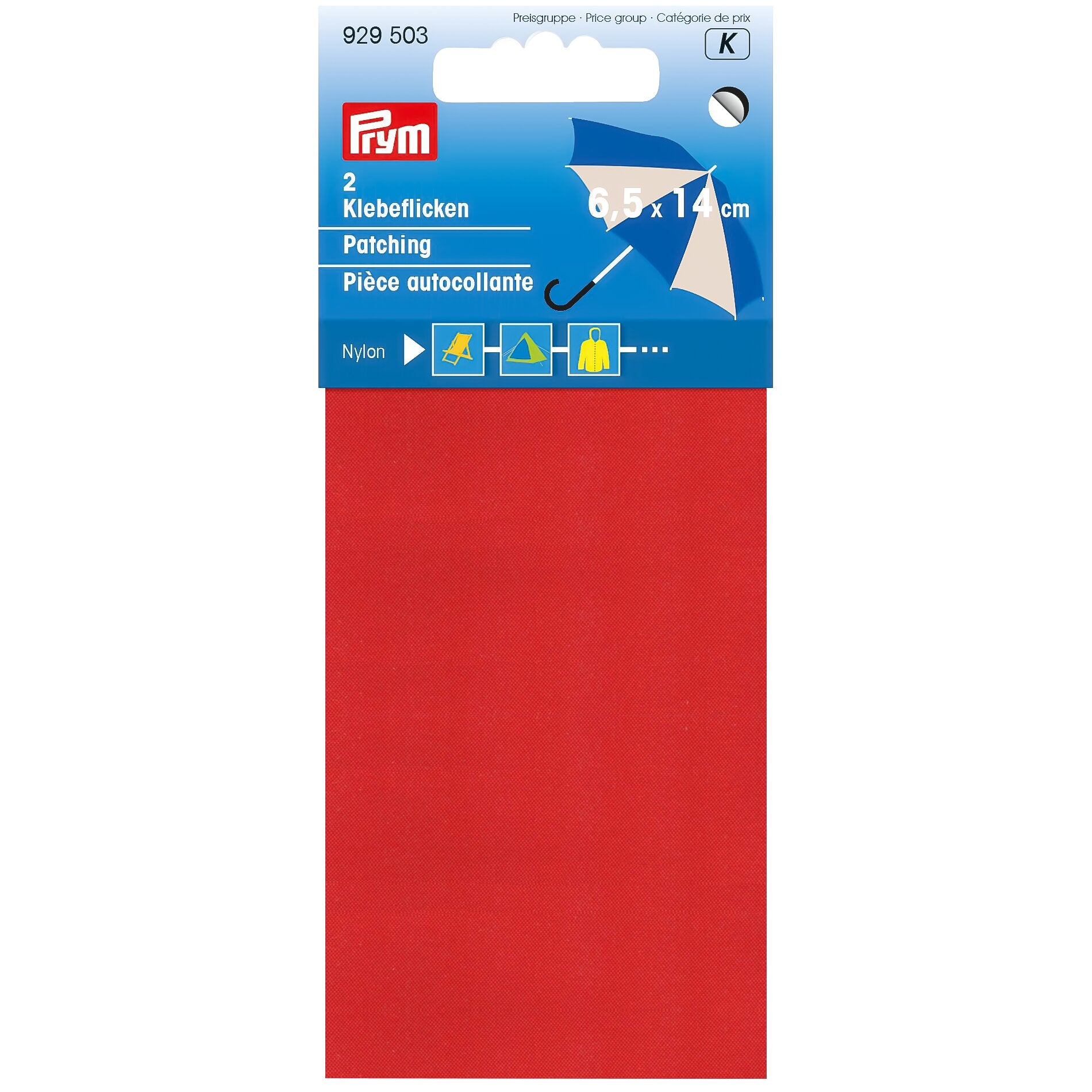 Verpackung für zwei rote Klebeflicken aus Nylon von Prym, blaues Etikett mit Größe 6,5 x 14 cm und Regenschirm-Motiv, roter Stoff darunter