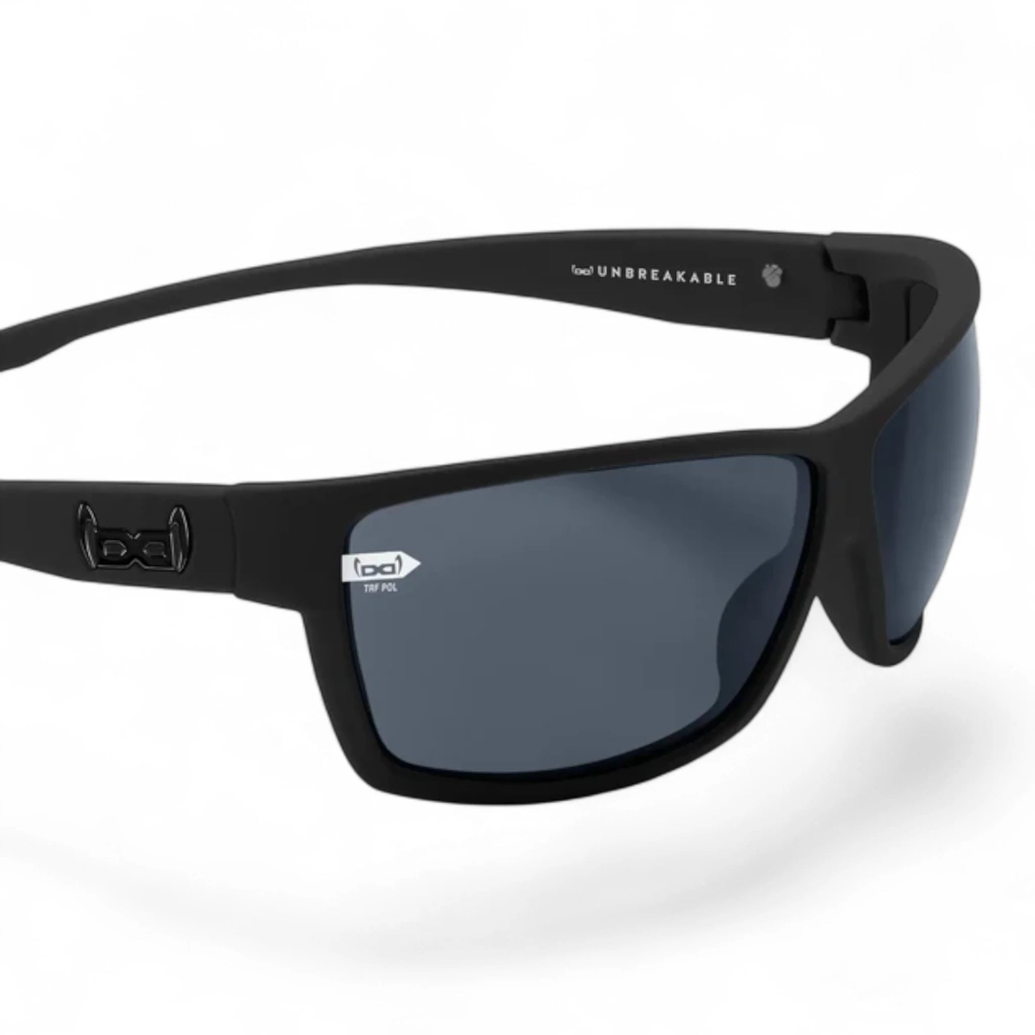 Mattschwarze Schutzbrille gloryfy G13 GUARDIAN mit leicht gebogenen, dunklen Gläsern und flexiblem, splitterfreiem Rahmen.