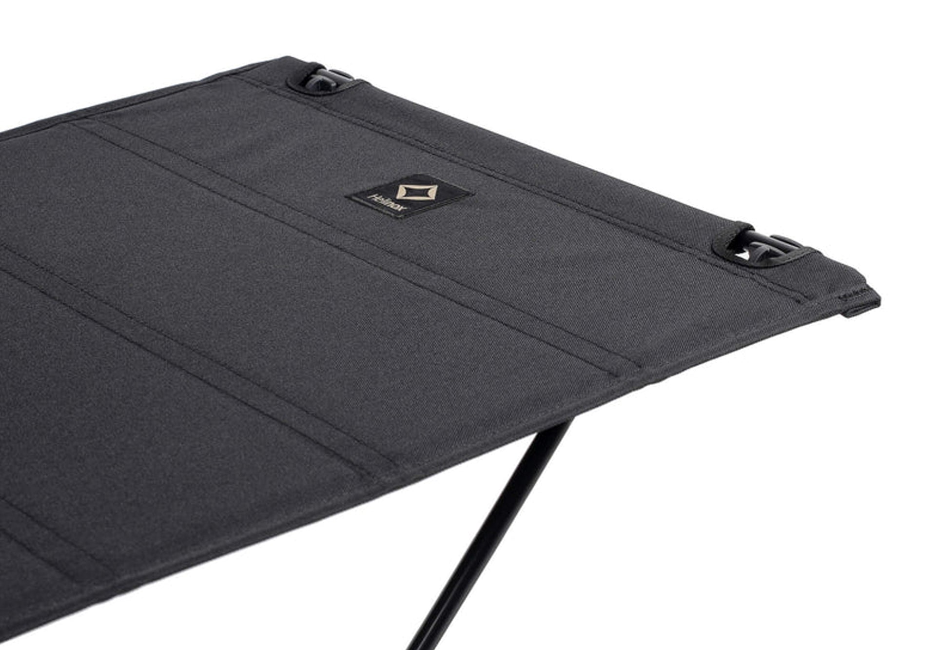 Helinox Tactical Table One – kompakter taktischer Campingtisch – Produktansicht 3