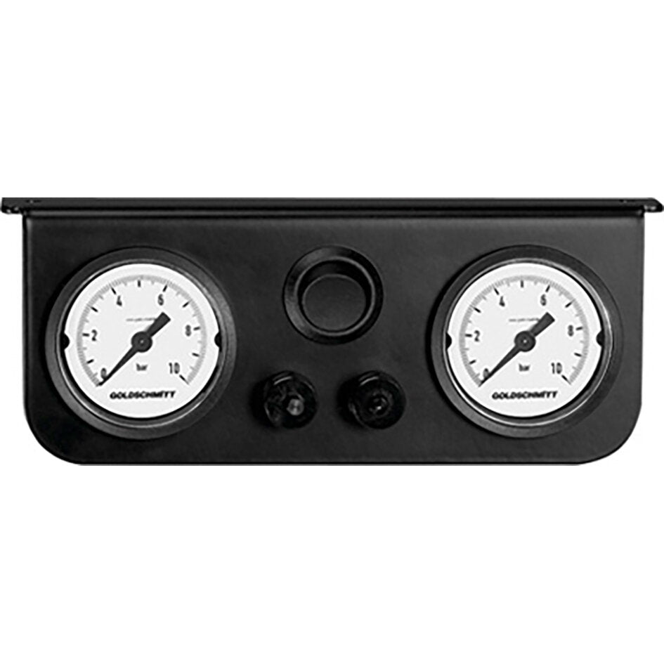 Schwarzes Fahrzeug-Armaturenfeld mit zwei runden Druckmanometern (bis 10 bar), zentrale Öffnung und zwei kleinen Einstellknöpfen darunter