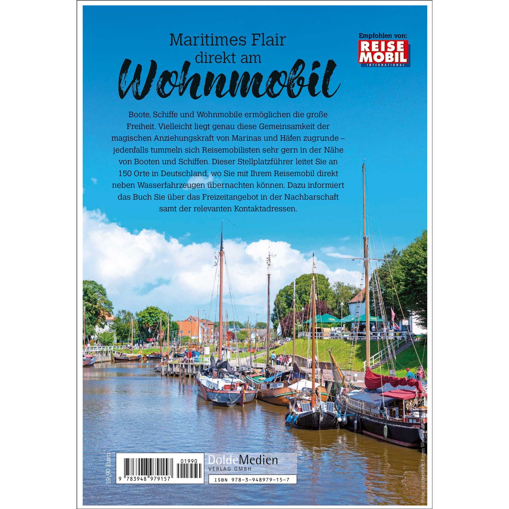Cover des Stellplatzführers Marinas & Häfen mit blauem Himmel, großer Schrift Wohnmobil und Text Maritimes Flair direkt am Wohnmobil; Hafenansicht mit Booten, Masten und Wasser, Barcode am unteren Rand