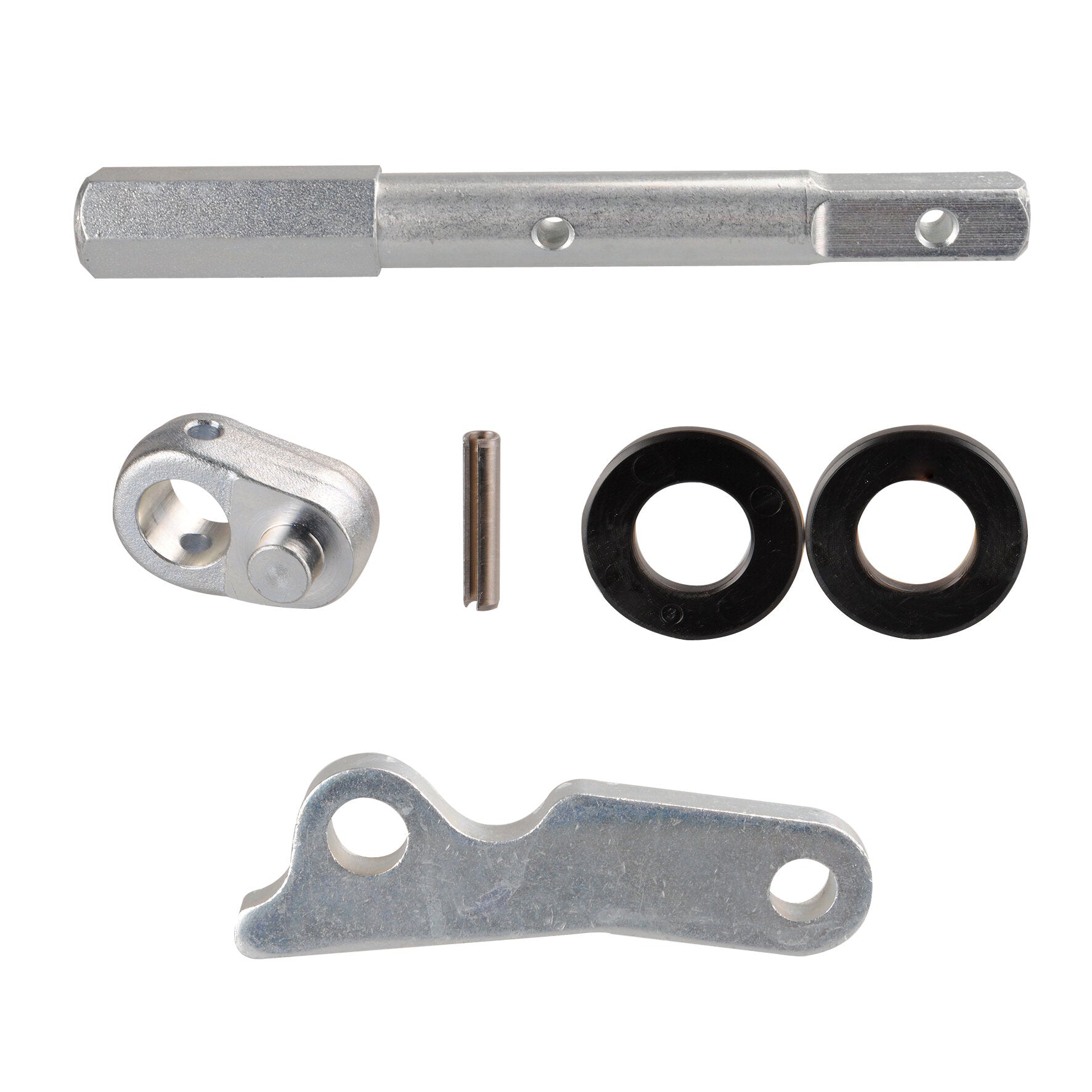 Lange Metallstange mit zwei Bohrungen, daneben ein Gelenkteil aus Metall, ein dünner Stift, zwei schwarze Distanzringe und eine gebogene Metallplatte mit Löchern