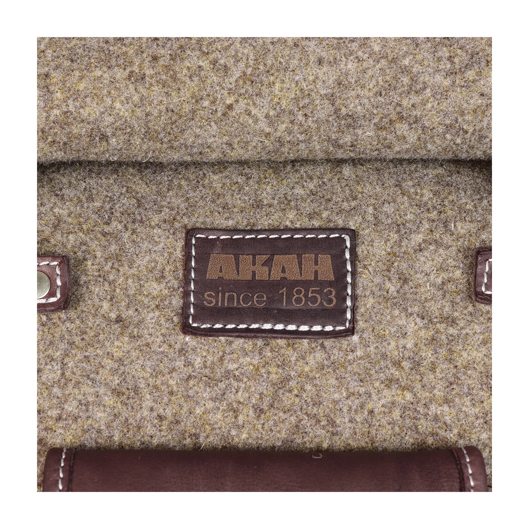 AKAH Rolltop-Rucksack aus Wollfilz und Olivenleder – Produktansicht 5
