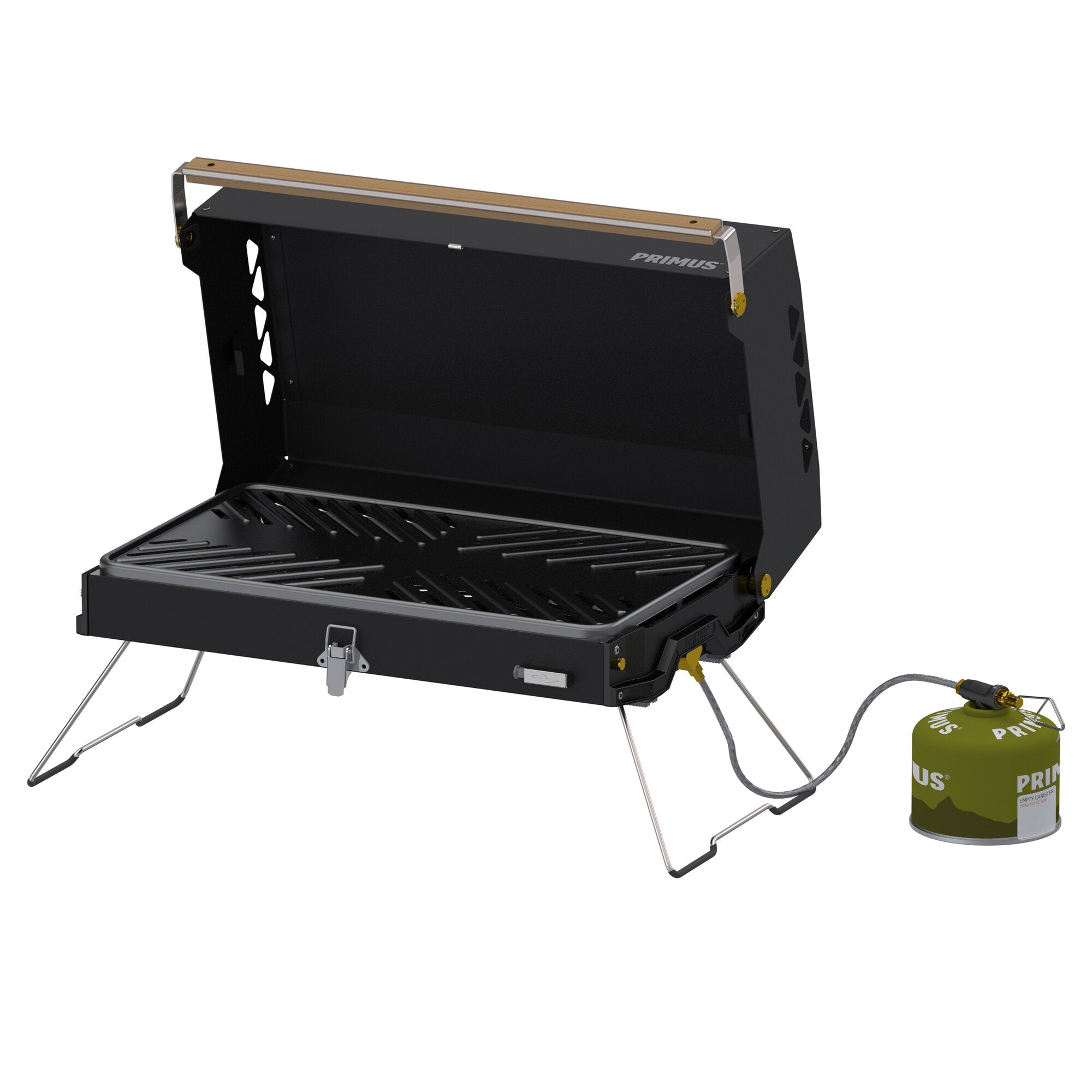 Schwarzer Gasgrill mit offener Grillkammer, Metallrost, Holzgriff am Deckel, Propangasflasche rechts mit Schlauch, Primus Logo sichtbar