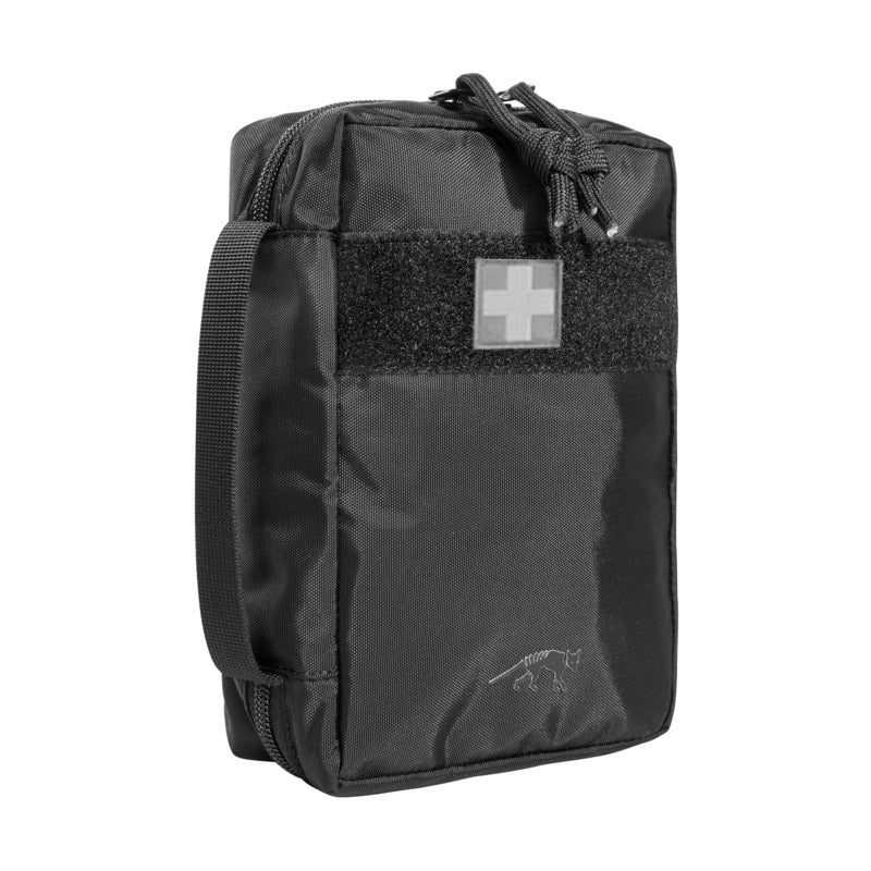 Schwarzes, rechteckiges Tasmanian Tiger First Aid Complete MKII Erste-Hilfe-Set mit Klettfläche und weißem Kreuzsymbol,.