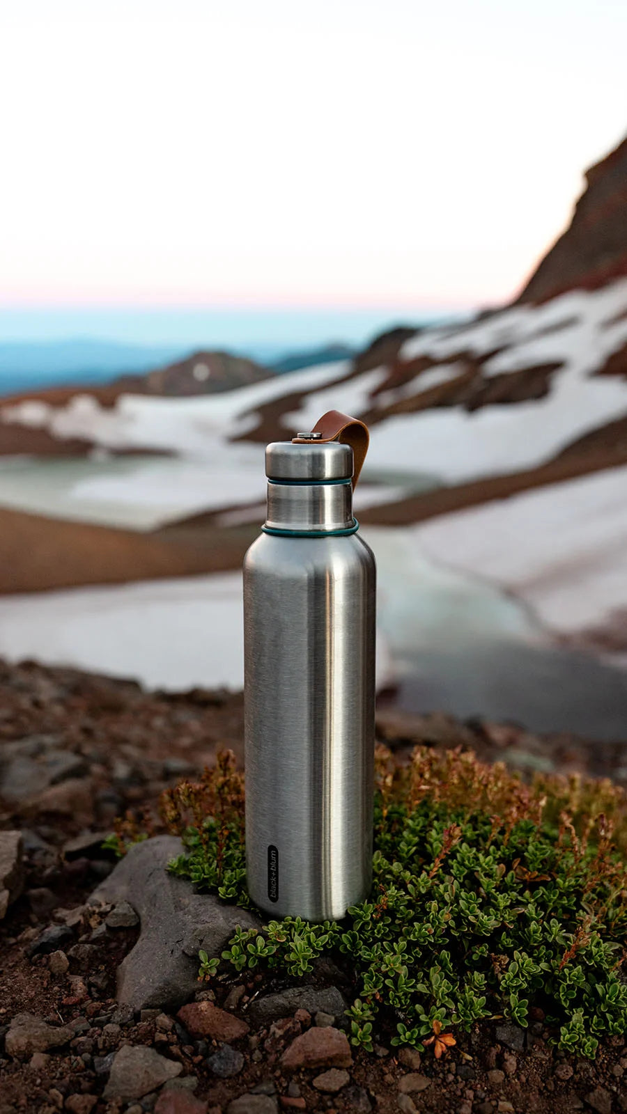 AKAH Isolierflasche Modern Detailansicht