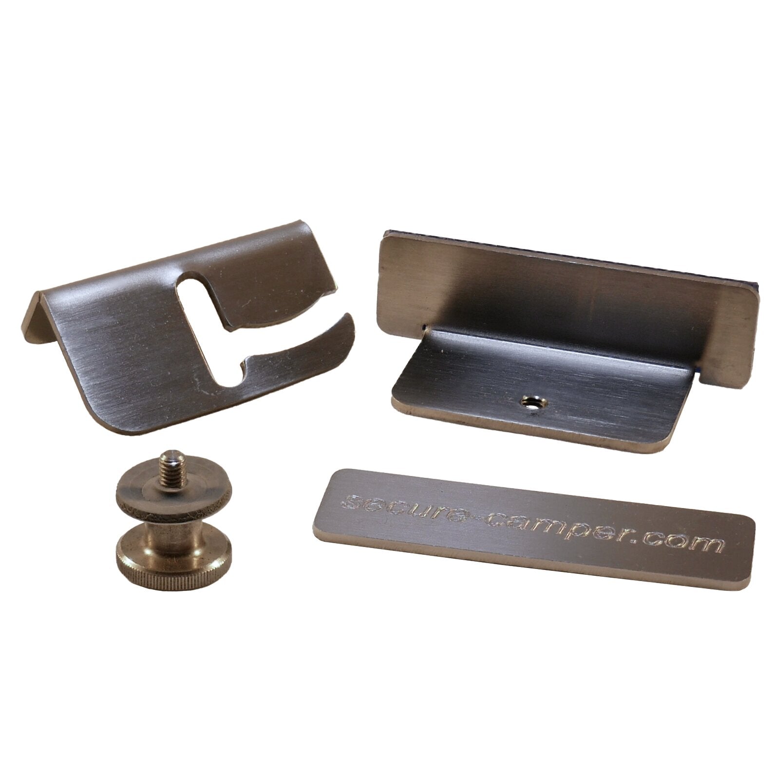 Silbernes, mehrteiliges Fenster-Sicherheitsbeschläge-Set aus Metall mit Befestigungselementen, Schrauben, Unterlegscheiben und einer gravierten Platte secure-camper.com