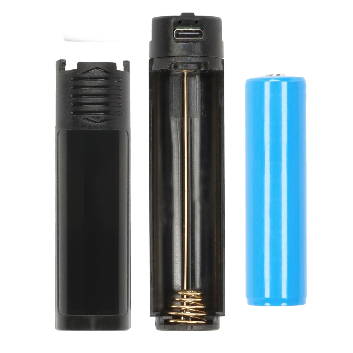 Zerlegtes Akku-Pack-Set: links schwarzes Kunststoffgehäuse, mittig Baugruppe mit Federkontakt und Draht, rechts blaue 18650-Lithium-Ionen-Zelle