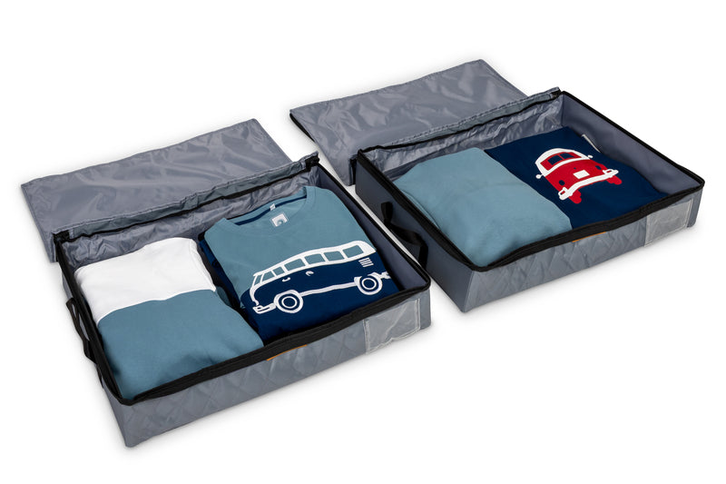 Flache Holiday Travel Aufbewahrungsboxen mit geöffneten Deckeln