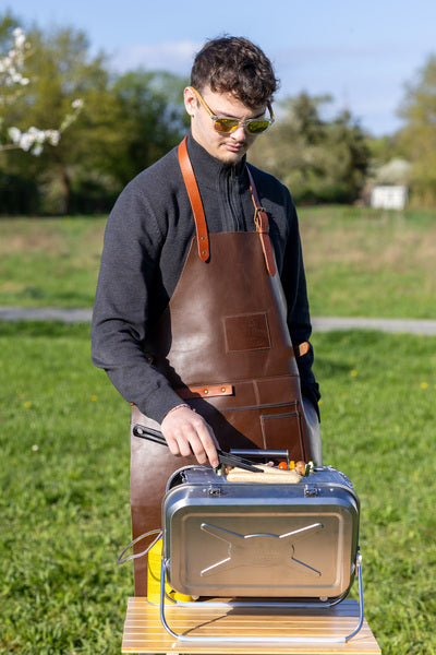 HOLIDAY TRAVEL Grillschürze - Braun