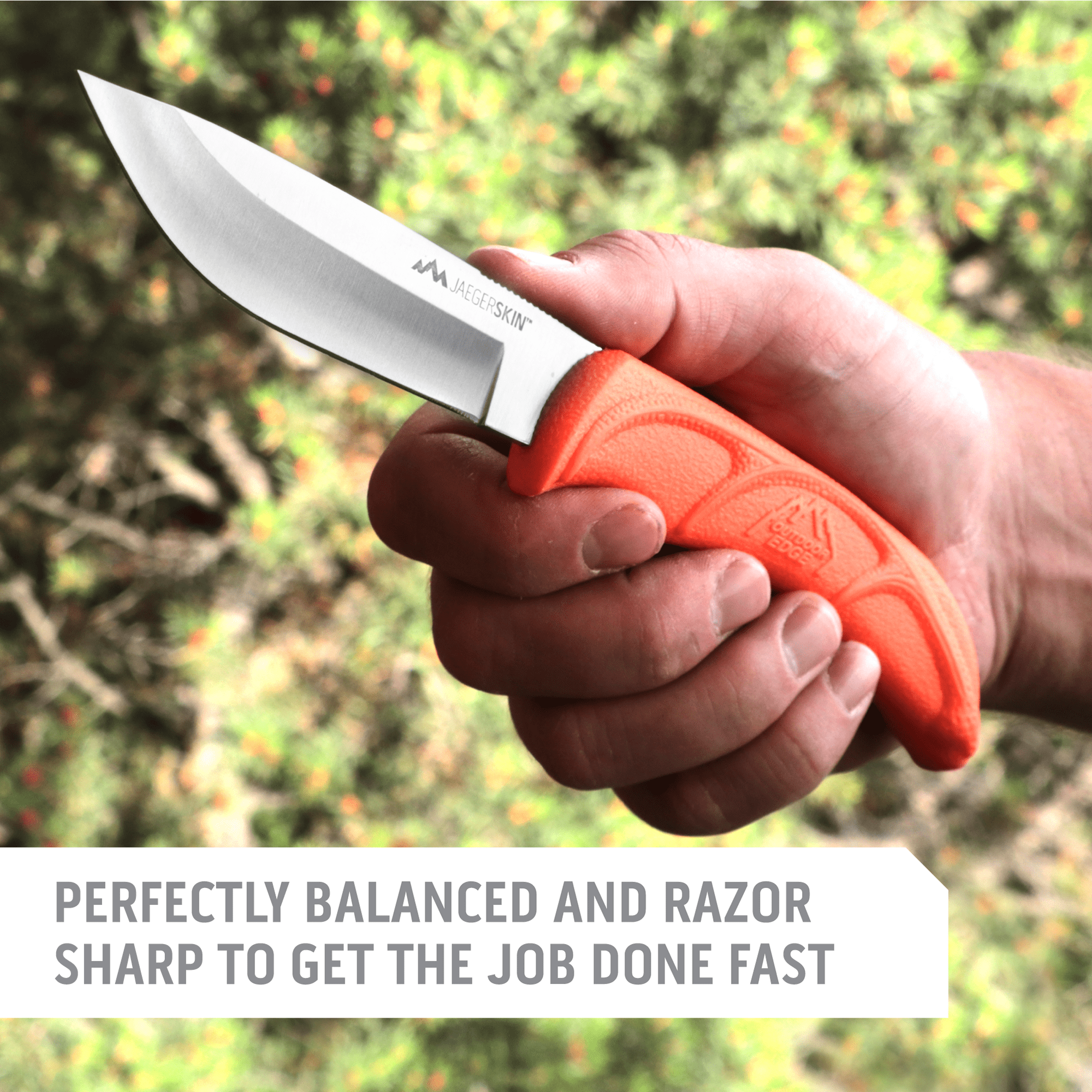 Outdoor Edge Jaeger Pak · Drop-Point-Skinner in der Hand