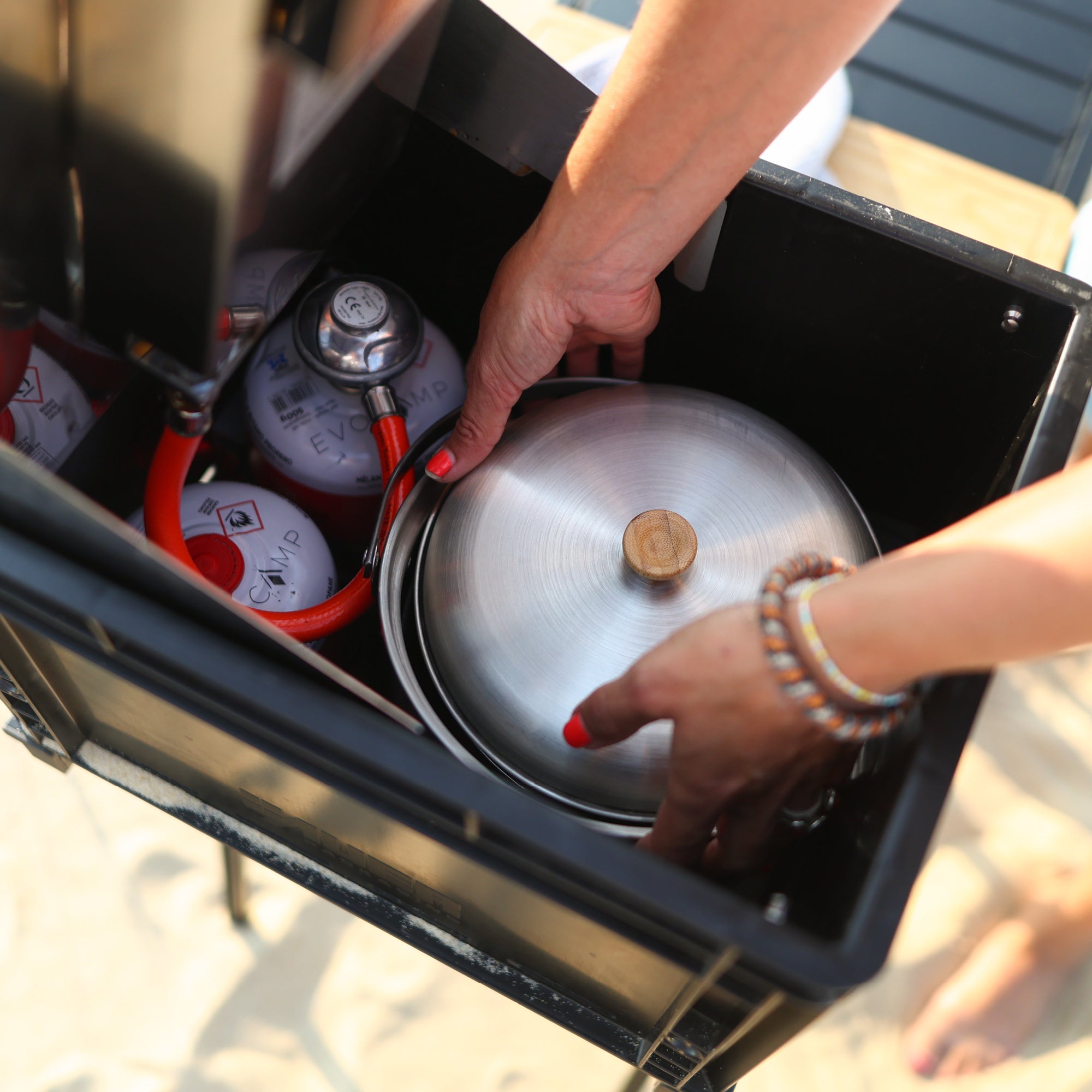 BOXIO COOK PLUS | Mobiler Gaskocher mit Topfset – Produktansicht 6