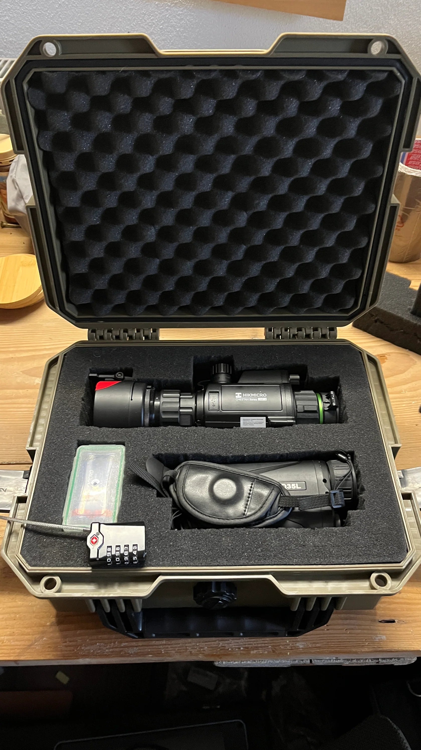 RAUZEUG Rugged GearRAUZEUG RC350 - Black Raptor