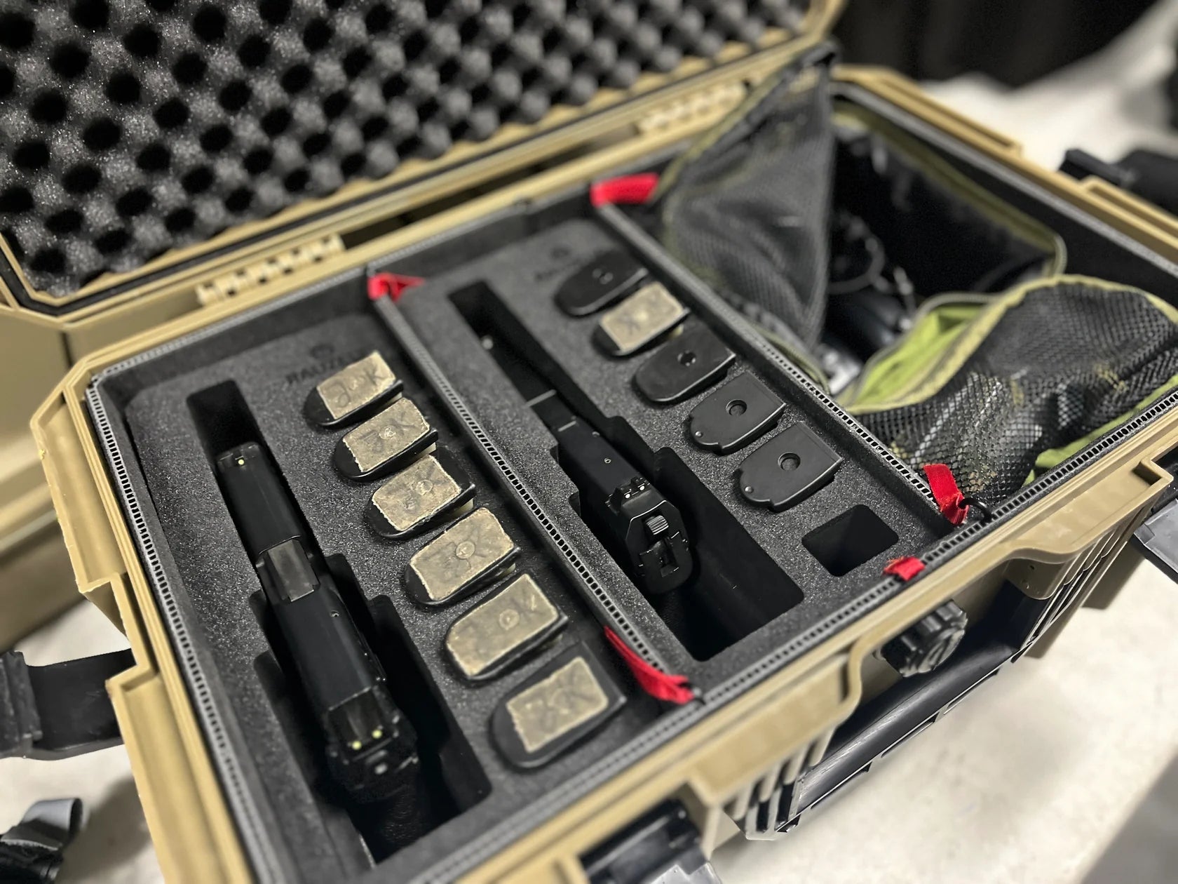 RAUZEUG Rugged GearRAUZEUG 1 - Pistol Insert - Black Raptor