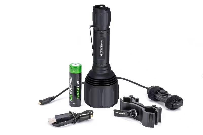 NextorchNEXTORCH T7 MAX SET Jagdtaschenlampe – 1.100 m Reichweite inkl. Halterung & Kabelschalter - Black Raptor