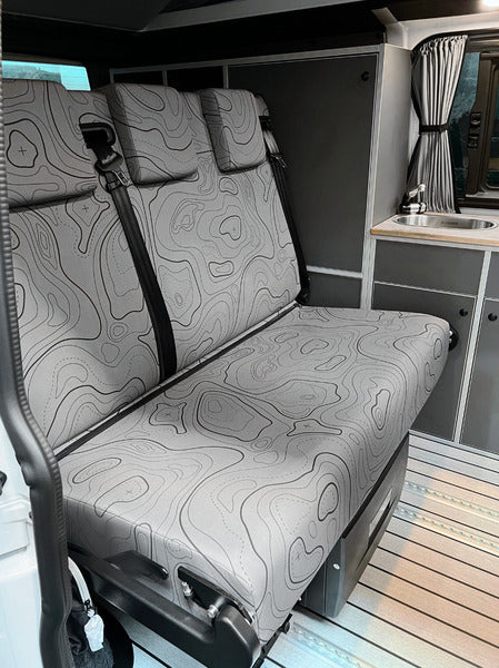 DriveDressy Sitzbezüge für Renault Trafic ab 2015 – Fahrer und Beifahrer, Wild Lines