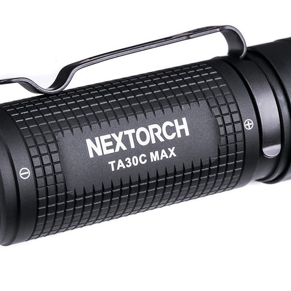 NextorchNEXTORCH TA30C MAX – Taktische Einsatzlampe 3.000 Lumen - Black Raptor