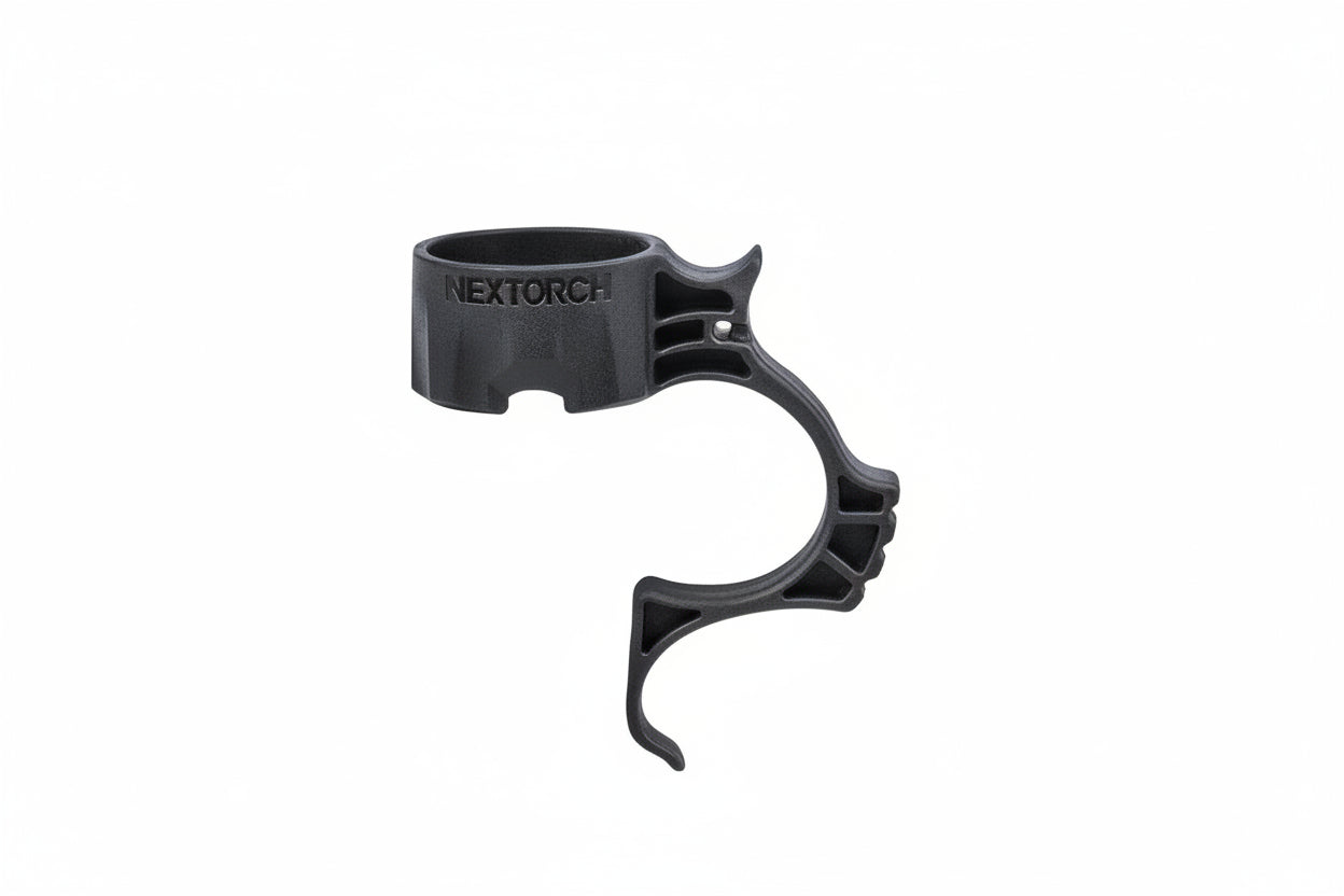 Schwarzer NEXTORCH FR1 Führungshilfe-Ring aus robustem Material mit integrierter Halterung und graviertem Logo, kompakte.