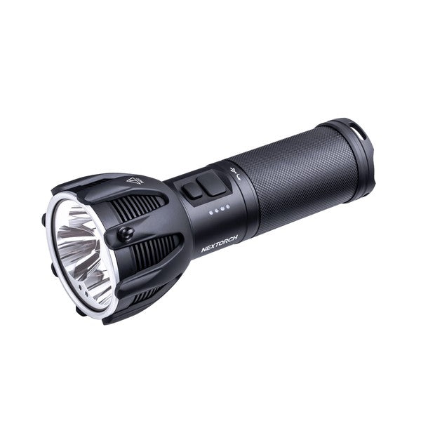 Schwarze NEXTORCH Saint Torch 30C taktische LED-Taschenlampe mit breitem Reflektor und zwei Schaltern am Griff.