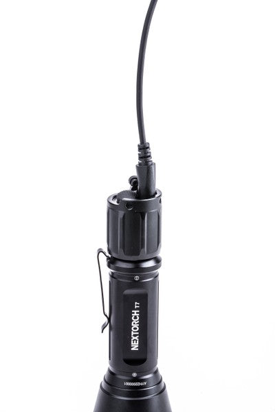 NextorchNEXTORCH T7 V2.0 SET Jagdtaschenlampe – 420 m Reichweite inkl. Halterung & Kabelschalter - Black Raptor