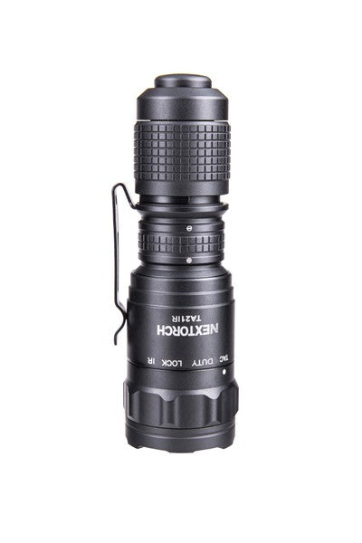 Schwarze kompakte NEXTORCH TA21IR Dual-Spectrum EDC Taschenlampe mit strukturierter Griffzone, Clip und LED- sowie IR-Licht, .