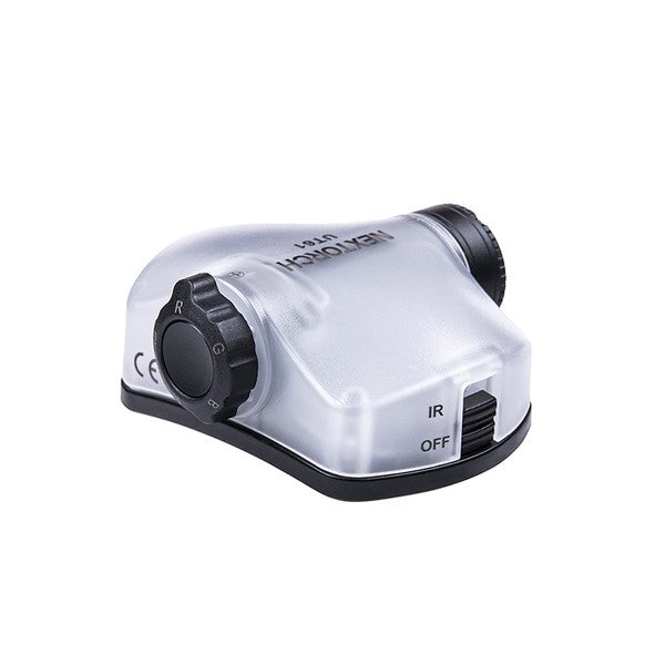 Kompaktes, weiß-transparentes taktisches Helmlicht Nextorch UT61 mit schwarzem Einstellrad und Ein-/Aus-Schalter, mattierte.