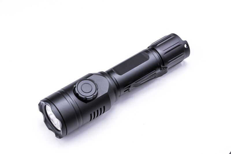 Schwarze NEXTORCH T53 Jagdtaschenlampe mit geriffeltem Griff, runder Taste und mehrfarbigem LED-Leuchtkopf.