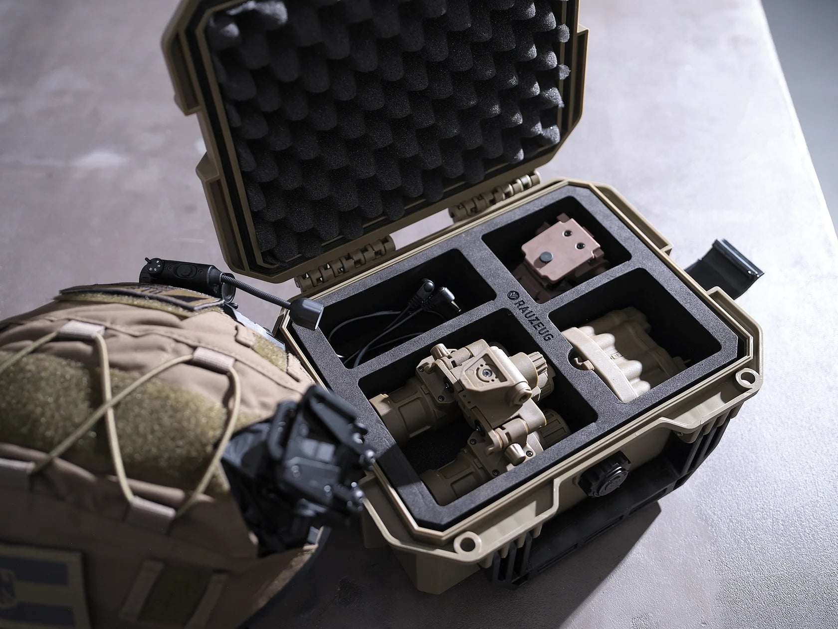 RAUZEUG Rugged GearRAUZEUG RC300 - Black Raptor