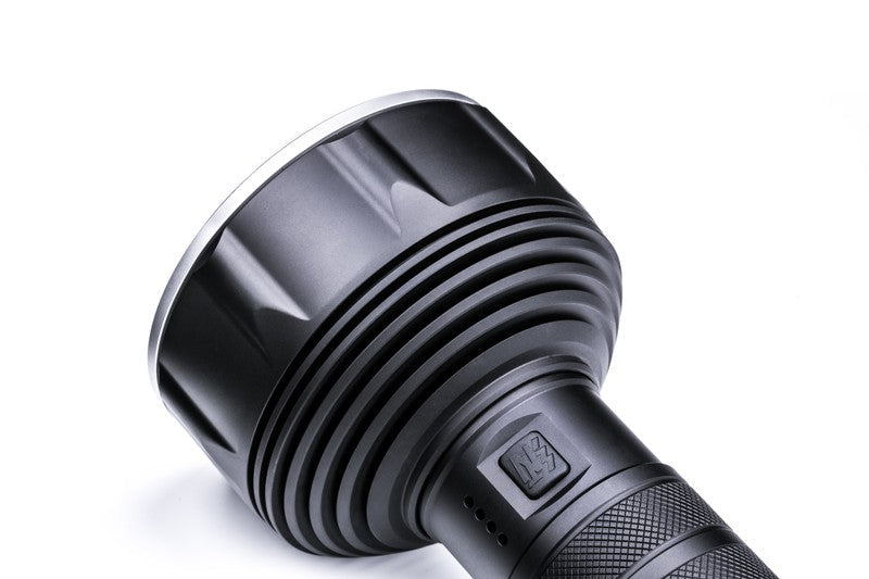 NextorchNEXTORCH Saint Torch 31 – 20.000 Lumen Einsatzscheinwerfer - Black Raptor