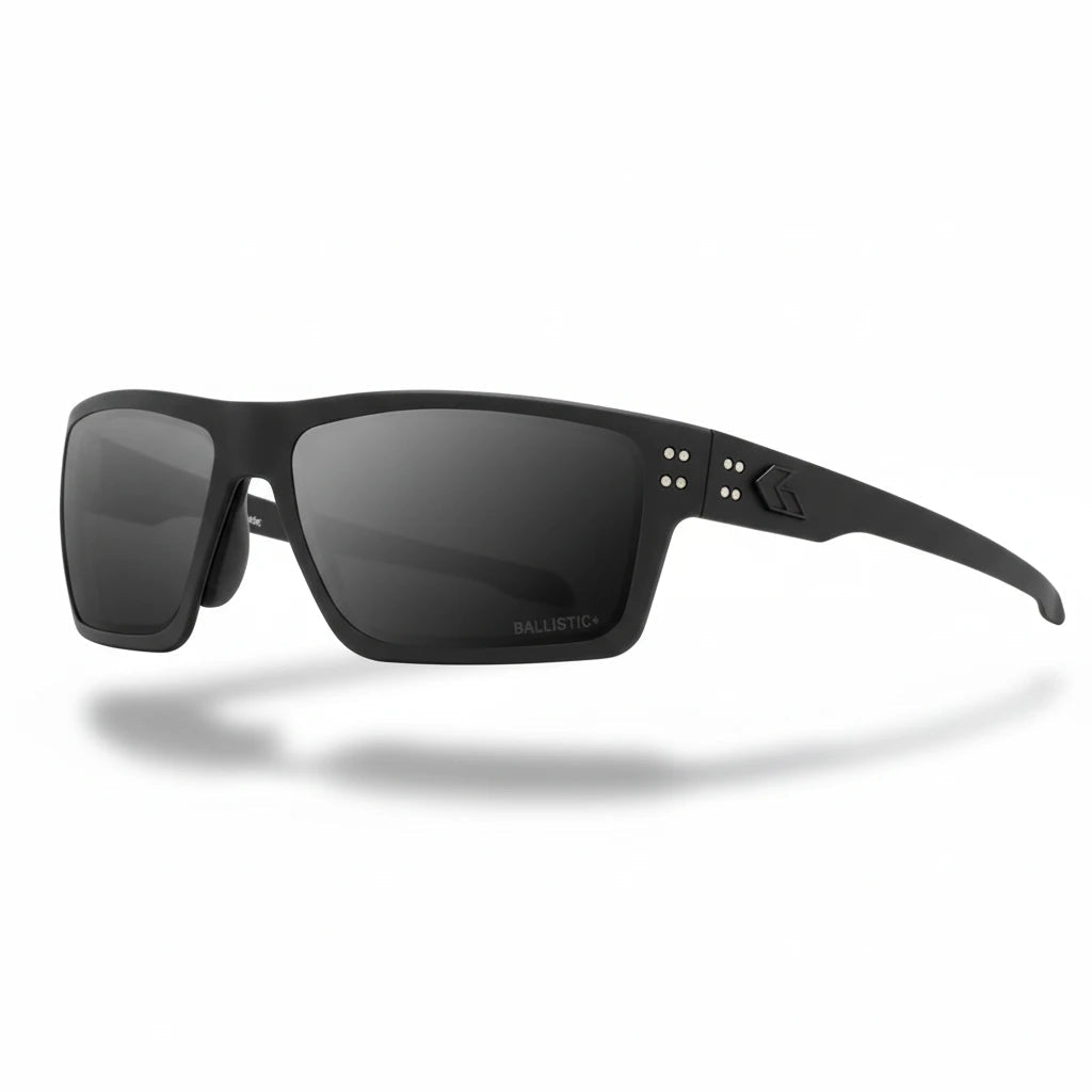 Schwarze GATORZ MILSPEC Ballistic Sentix Schutzbrille mit mattem Rahmen und rauchgrauen Gläsern, rechteckige Form, dezente.