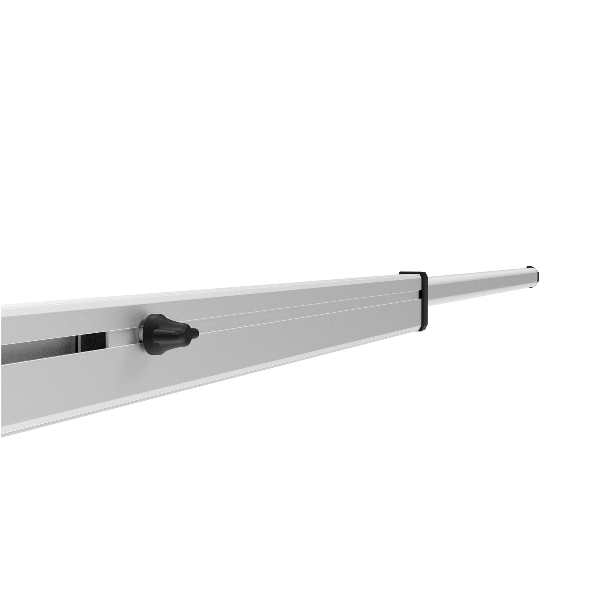 Spannstange Rafter LED aus silbernem Aluminiumprofil, seitliche Ansicht mit schwarzen Halteklammern und Endkappen am Rand