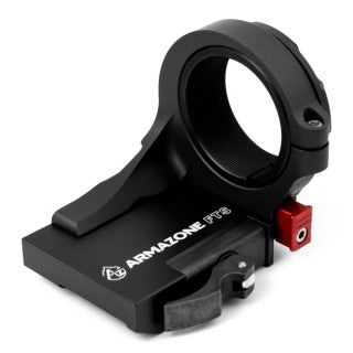 Schwarzer Nitehog Flip-To-Side Adapter aus Metall mit runder Halterung und klappbarem Design, weißer Schriftzug „ARMAZONE.