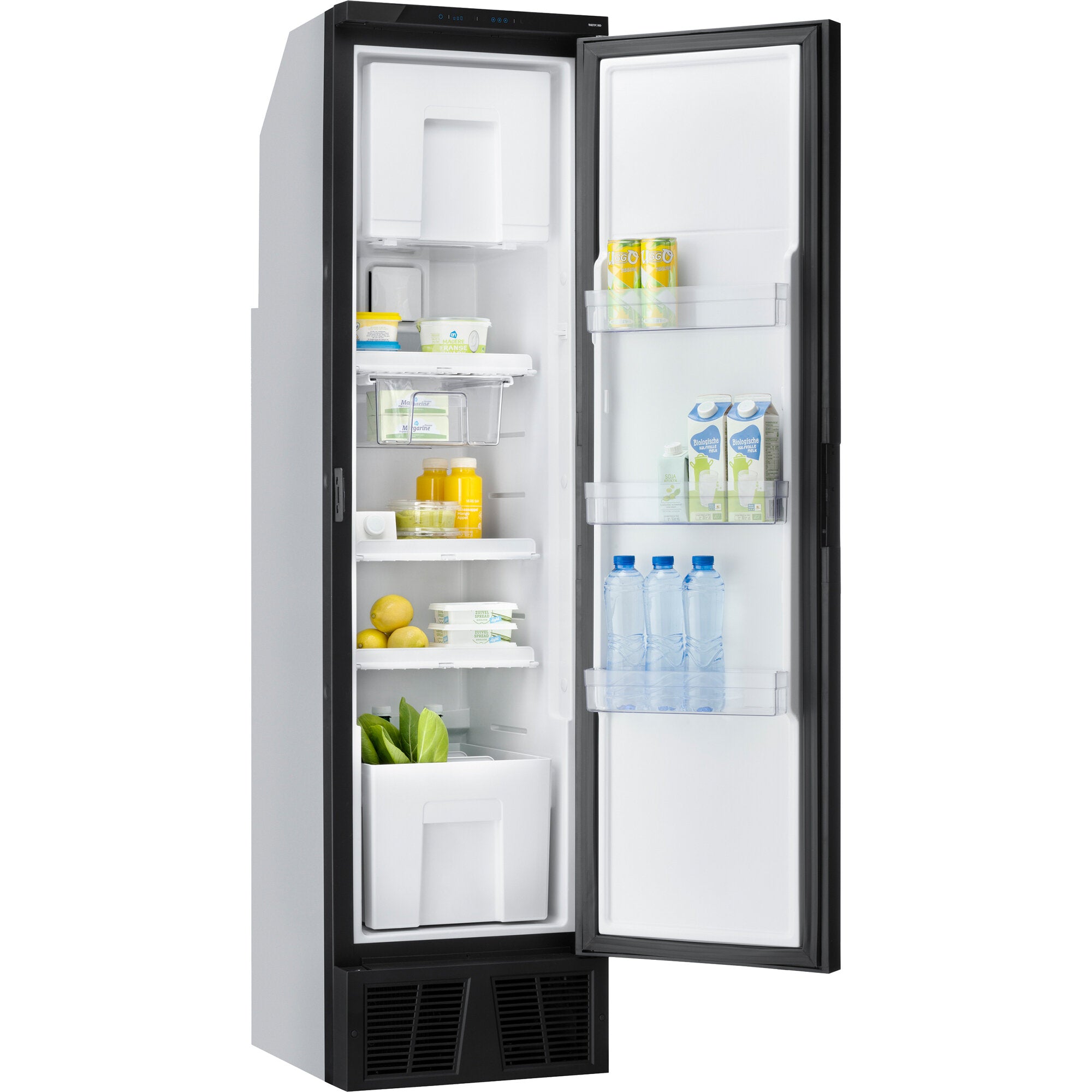Kompakter Kühlschrank mit zwei Türen, offen; innen links Gefrierfach, rechts Regale mit Dosen, Kartons und Wasserflaschen; T2138 12 V 138 l