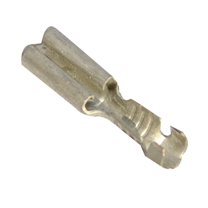 Metallische Flachsteckhülse 2,8 mm, silberfarben, längliche Form mit Crimp-Bereich und seitlichen Aussparungen