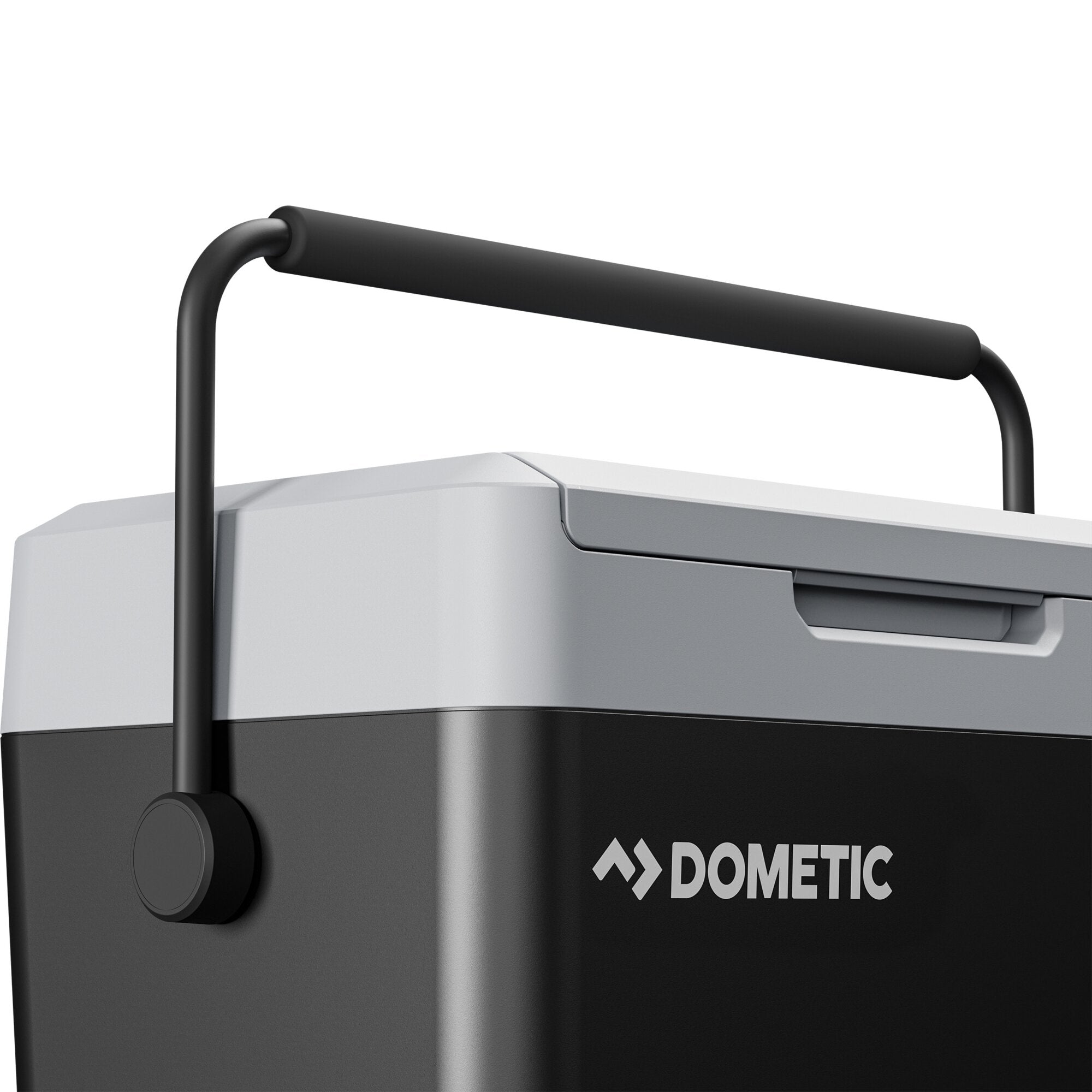 Nahaufnahme eines schwarzen Kühlbox-Gehäuses mit horizontalem Griff aus Metallrohr und schwarzer Schaumstoffpolsterung, seitlich das weiße DOMETIC-Logo sichtbar