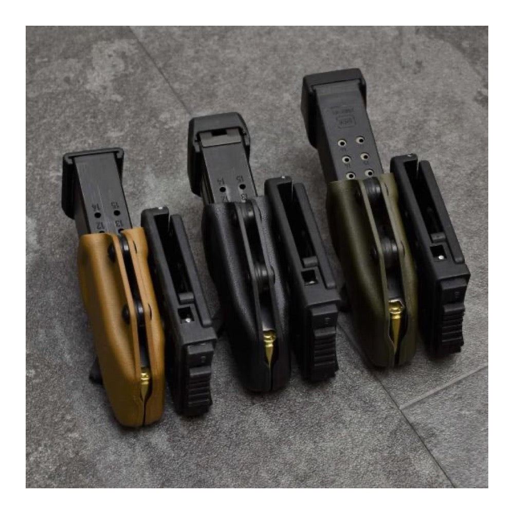 BGs Magazintaschen mit schwarzen T-Lok Belt Clips in verschiedenen Tragewinkeln