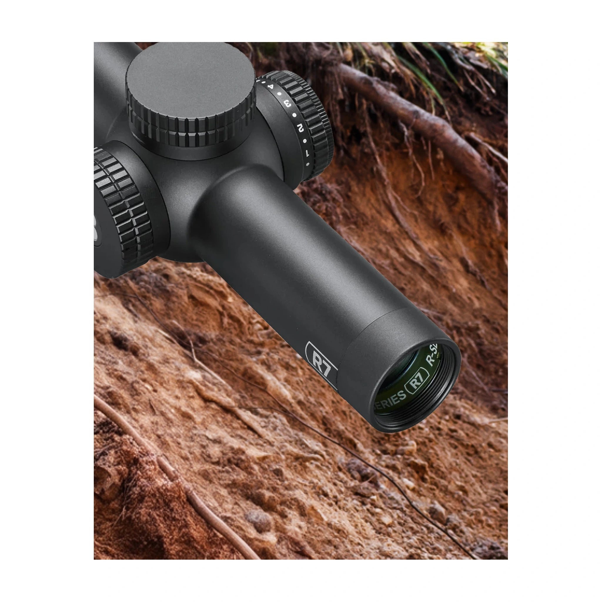 Bushnell R7 1–8×24 in Detailansicht des Objektivs und der Bedienelemente im Freien