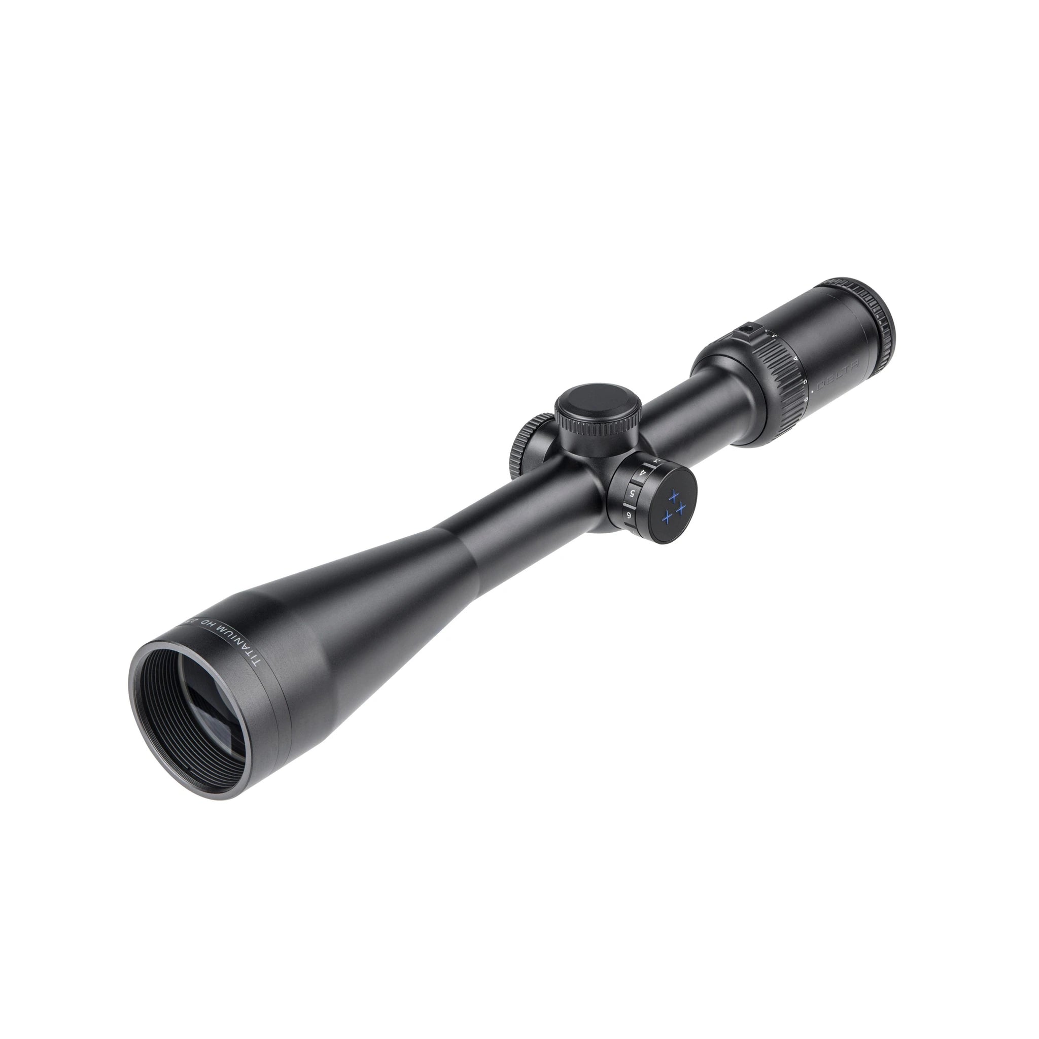 Delta Optical Titanium HD 2,5–10×50 – schräge Produktansicht von vorn