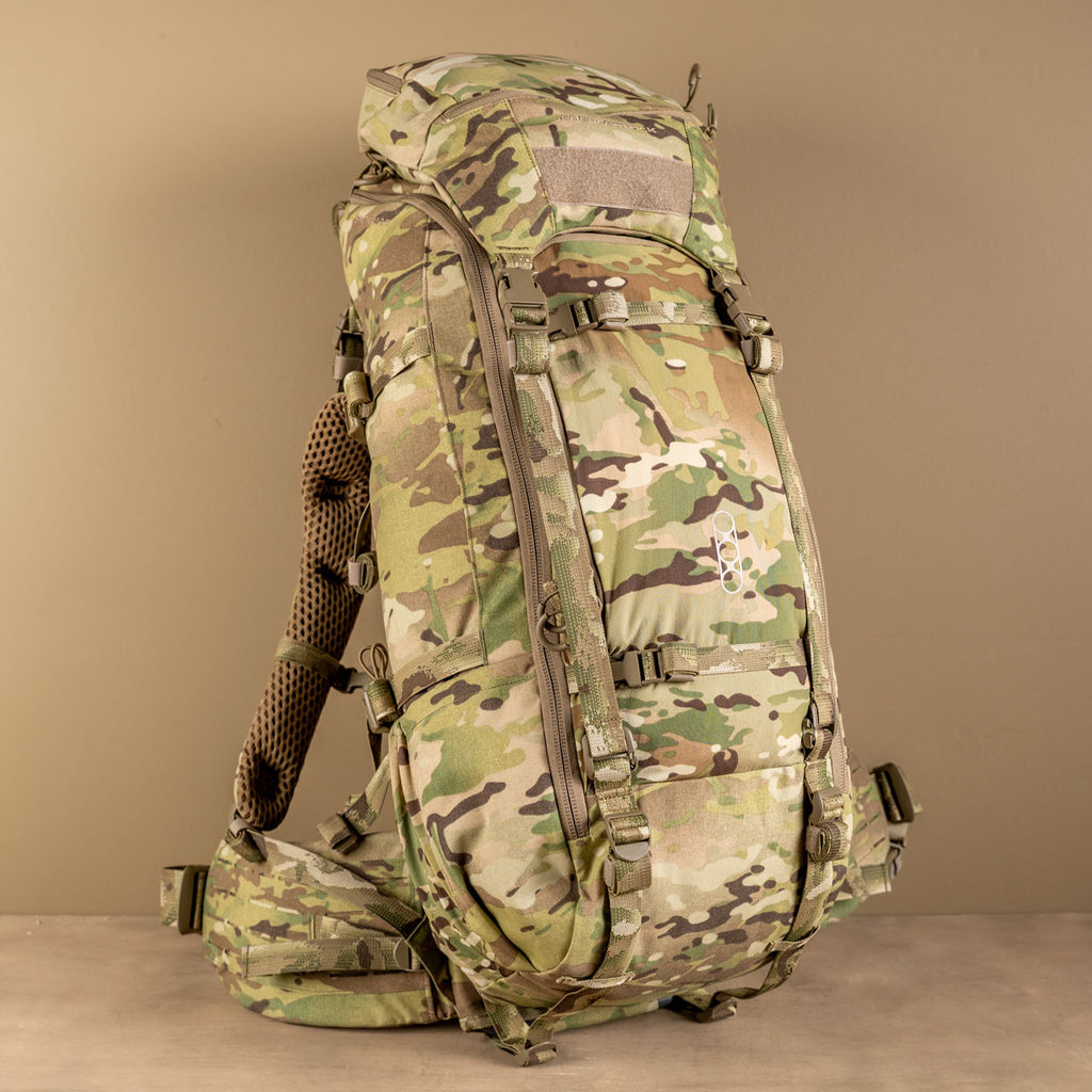 Eberlestock Brute 4500 Multicam – Seitenansicht