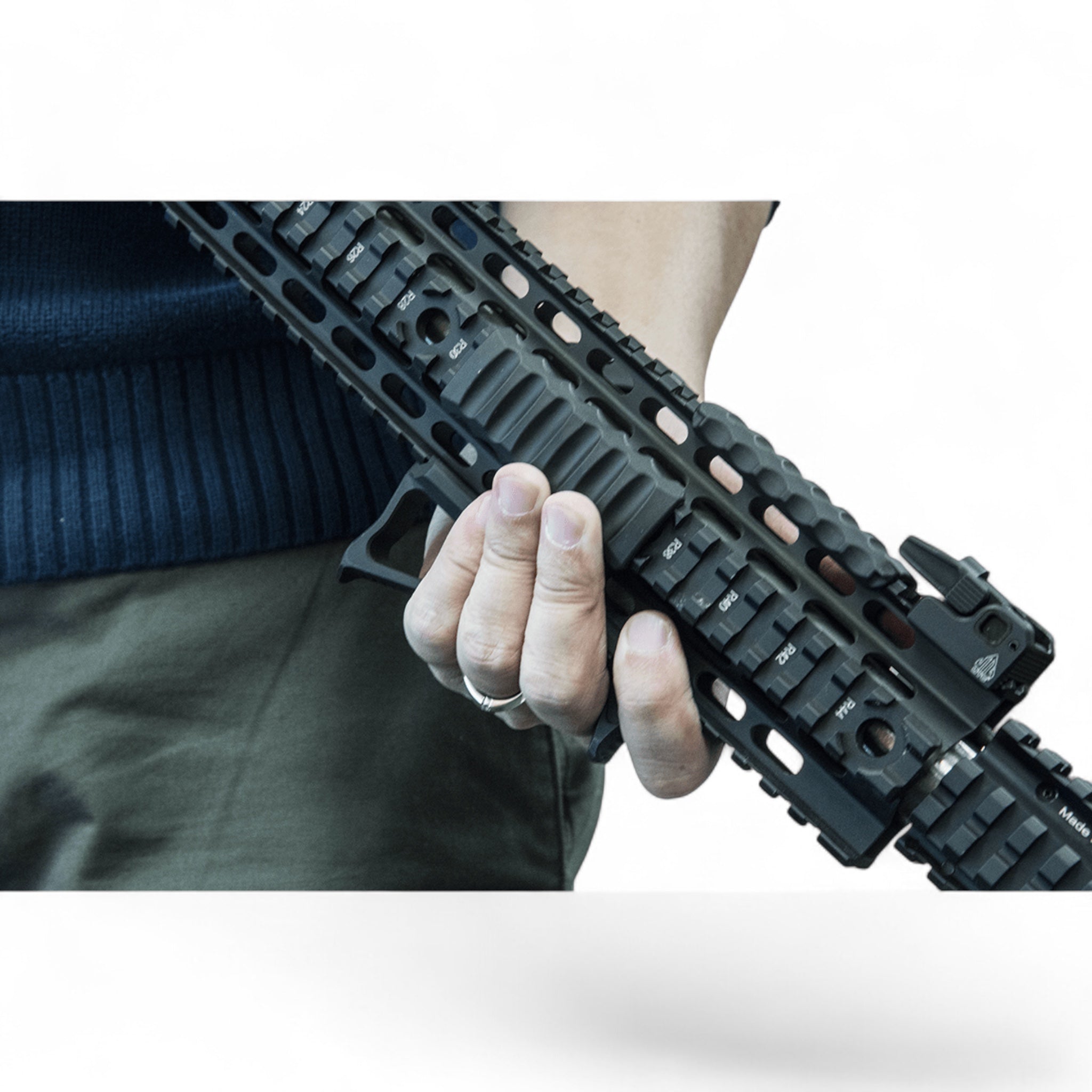 UTGUTG Ultra Slim Angled Foregrip - Black Raptor