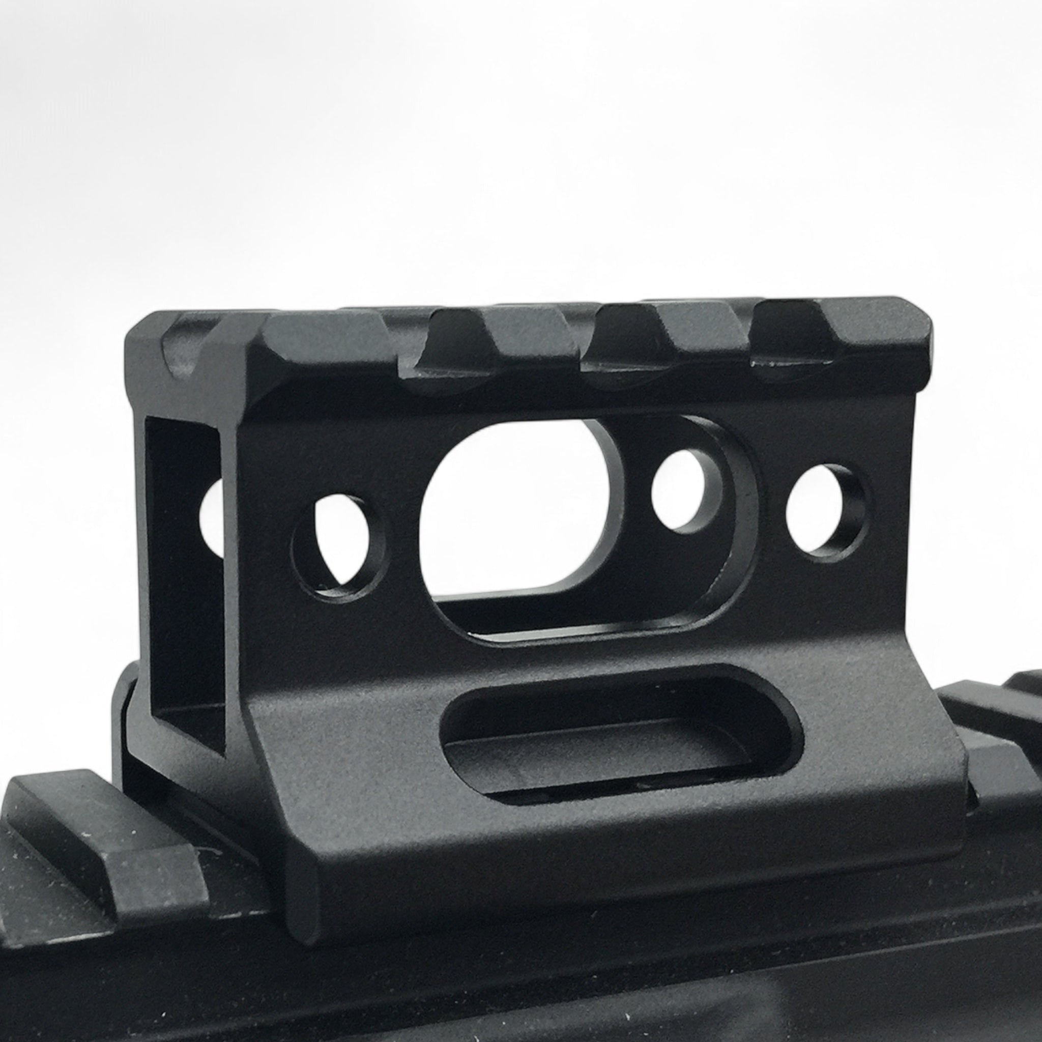 UTGUTG Super Slim Picatinny Riser Mount – 25,4 mm kompakt - Black Raptor