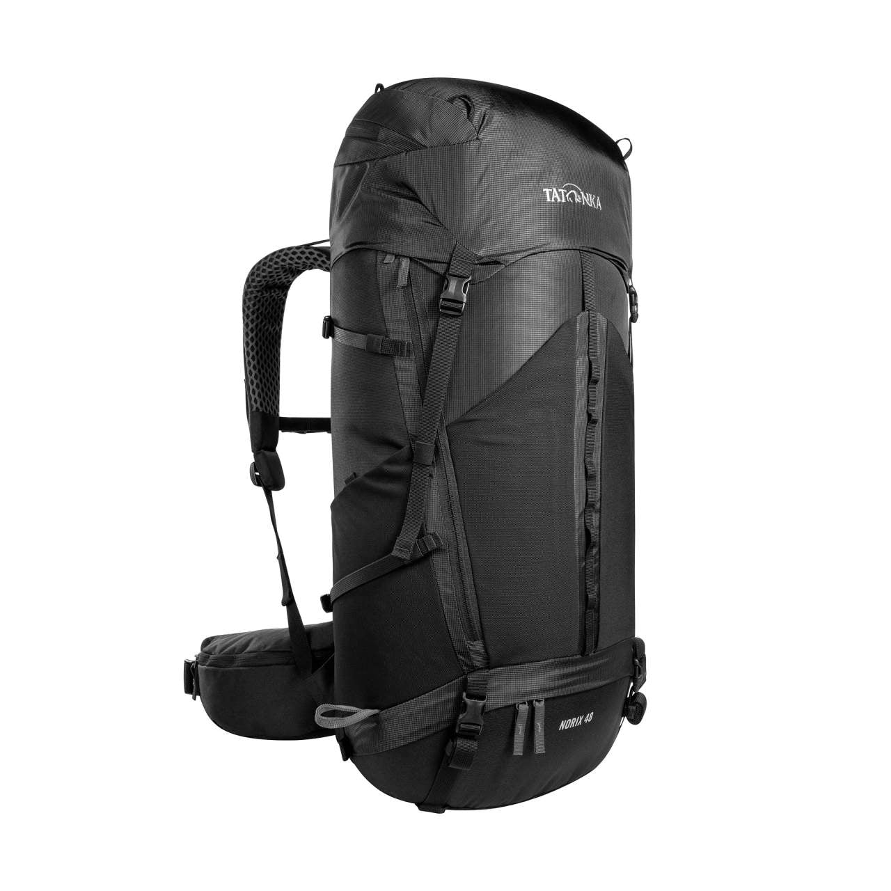Schwarzer Tatonka Norix 48 Trekkingrucksack mit gepolstertem Hüftgurt, verstellbaren Schulterriemen und mehreren.