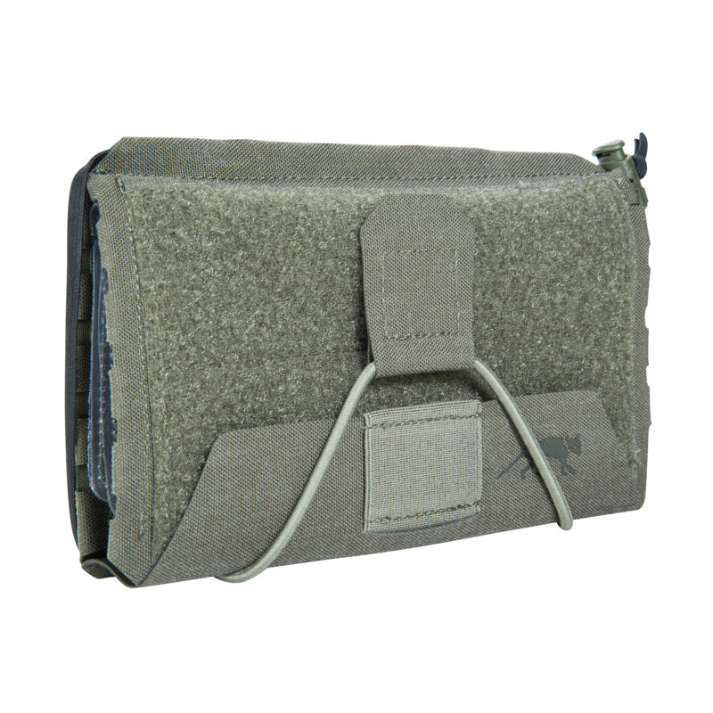 Olivgrüner, rechteckiger Tasmanian Tiger Wrist Office MKII Organizer aus robustem Material mit Klettverschluss und.