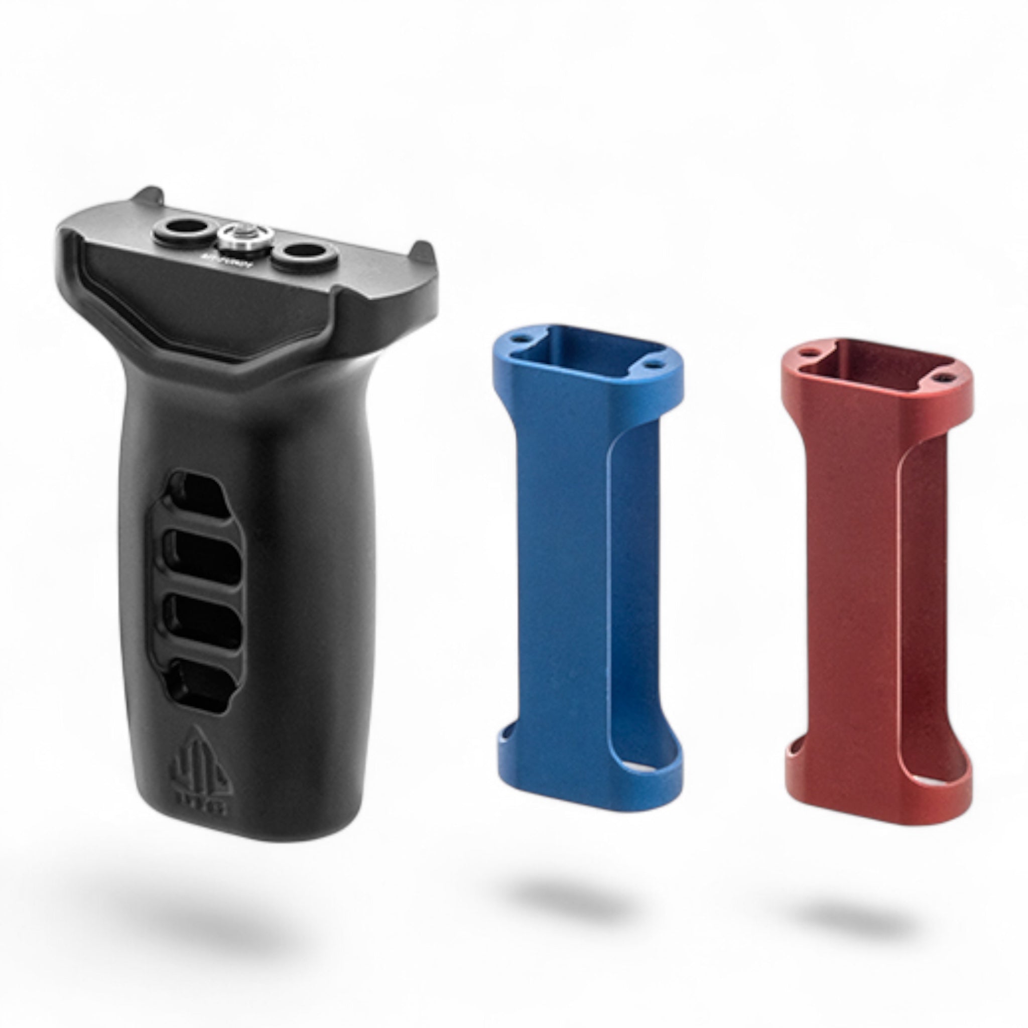 Schwarzer vertikaler Vordergriff aus Aluminium mit KeyMod-Befestigung, daneben blauer und roter schlanker.