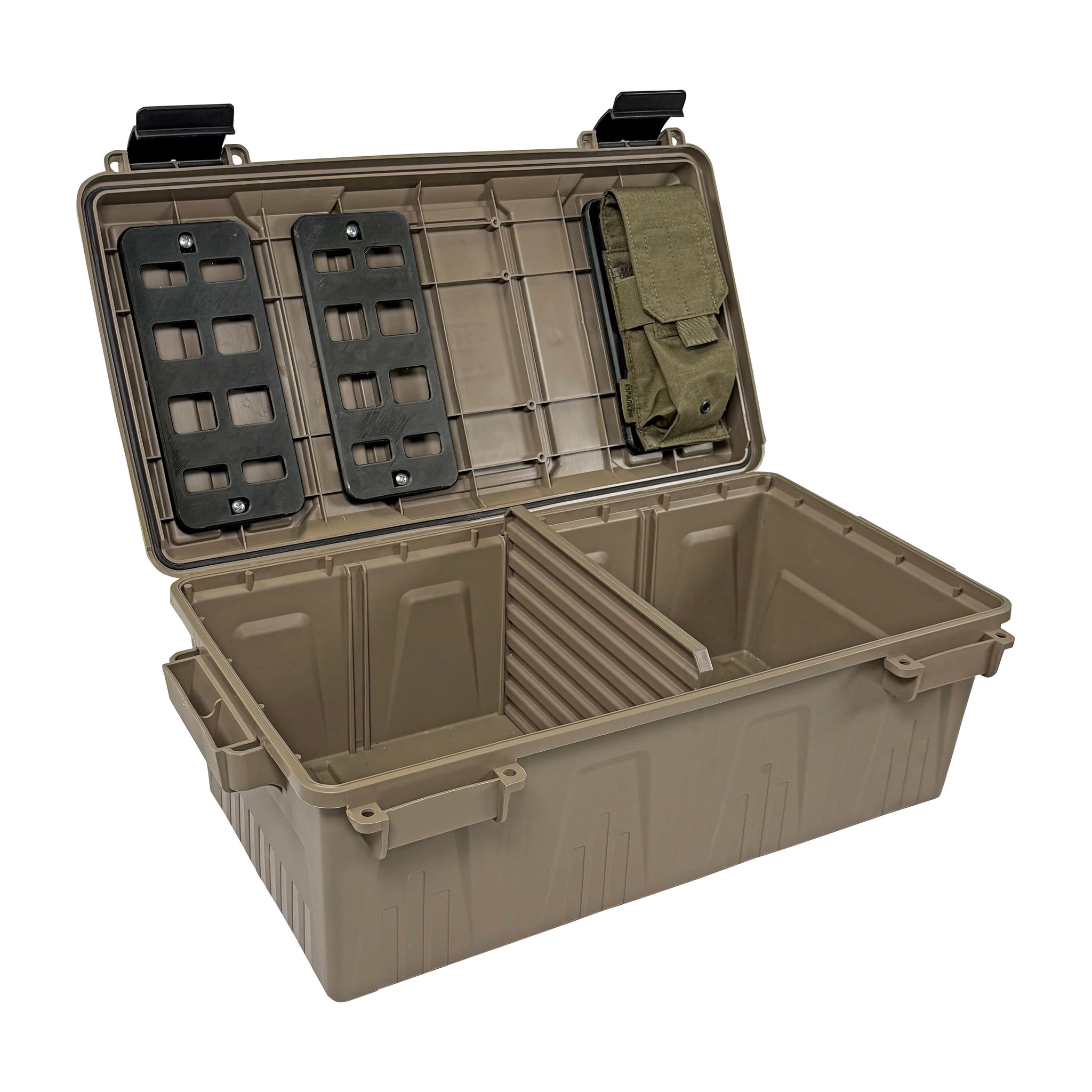 MTM ACDC30MP Panels am geöffneten Boxendeckel mit beispielhafter Tasche; Box und Tasche nicht enthalten