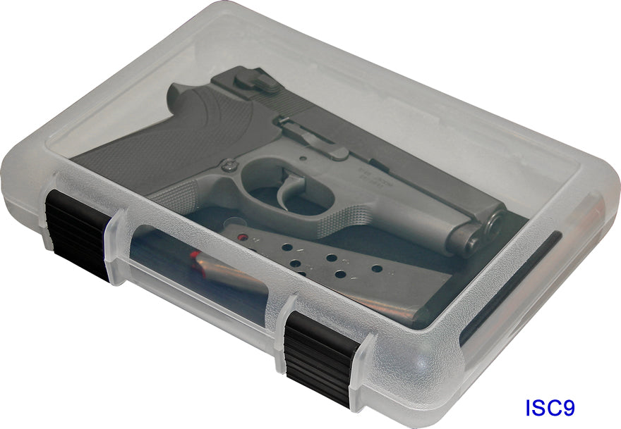 Transparente MTM ISC9 Lagerbox mit eingelegter Handfeuerwaffe; Waffe und Zubehör dienen nur der Illustration und sind nicht enthalten