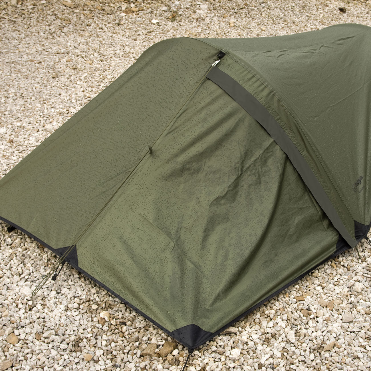 Snugpak Ionosphere IX WGTE Oliv – Detailansicht von Außenzelt und Gestänge
