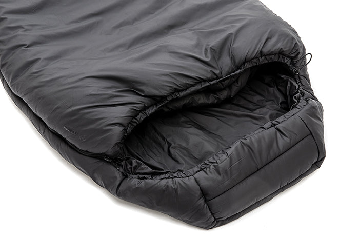 Detailansicht der Snugfit-Kapuze des Snugpak Softie 15 Discovery XL Schwarz