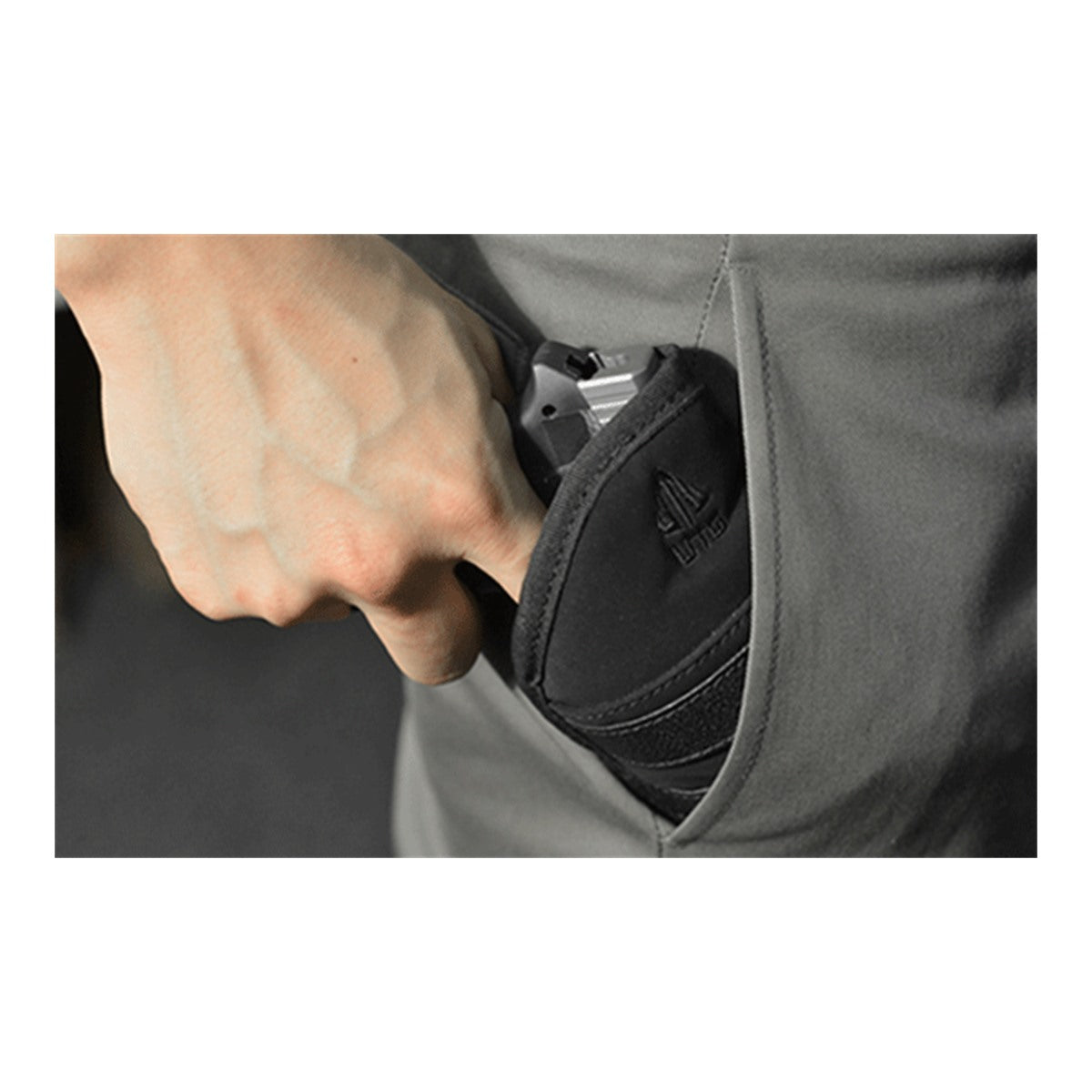 UTG PVC-HP36 Ambidextrous Pocket Holster Anwendung